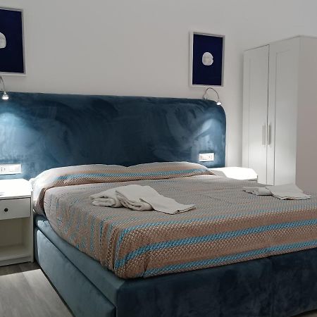 Residenza Napoletana Apartment Наполи Екстериор снимка